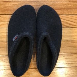 Stegmanns Wool Slipper